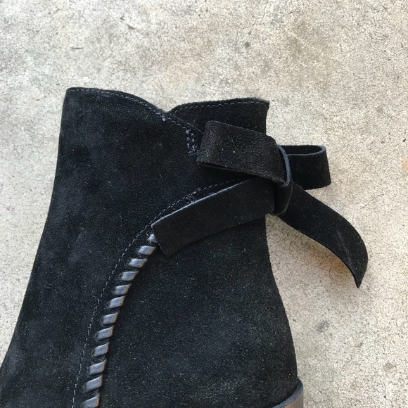 ❌SOLD❌UGG Fraise Whipstitch Boots - Picture 6 of 8